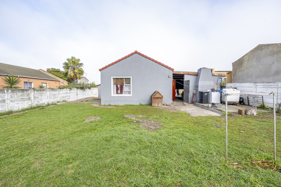2 Bedroom Property for Sale in Highbury Western Cape